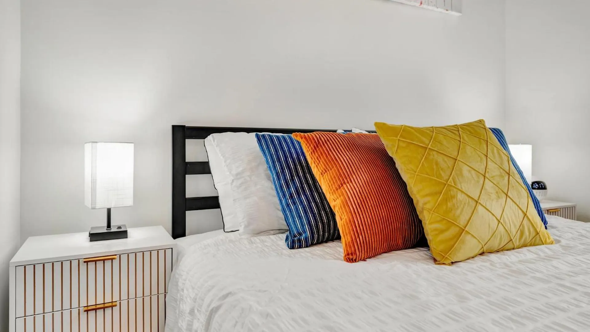アパート Spacious Studio W Free Parking Near Hospitals ルイスビル